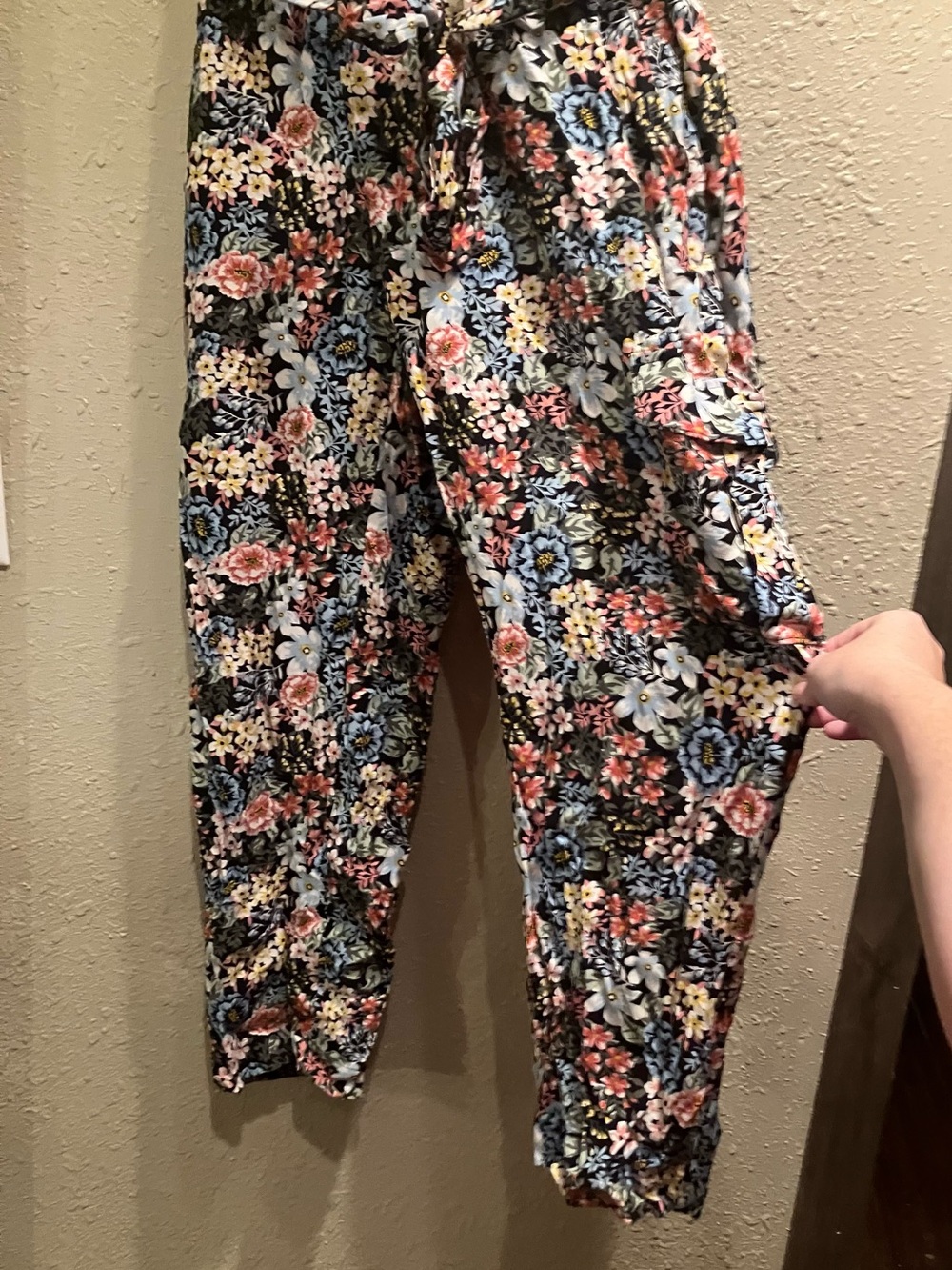 Loft Floral Print Women's Pants in Black Multi